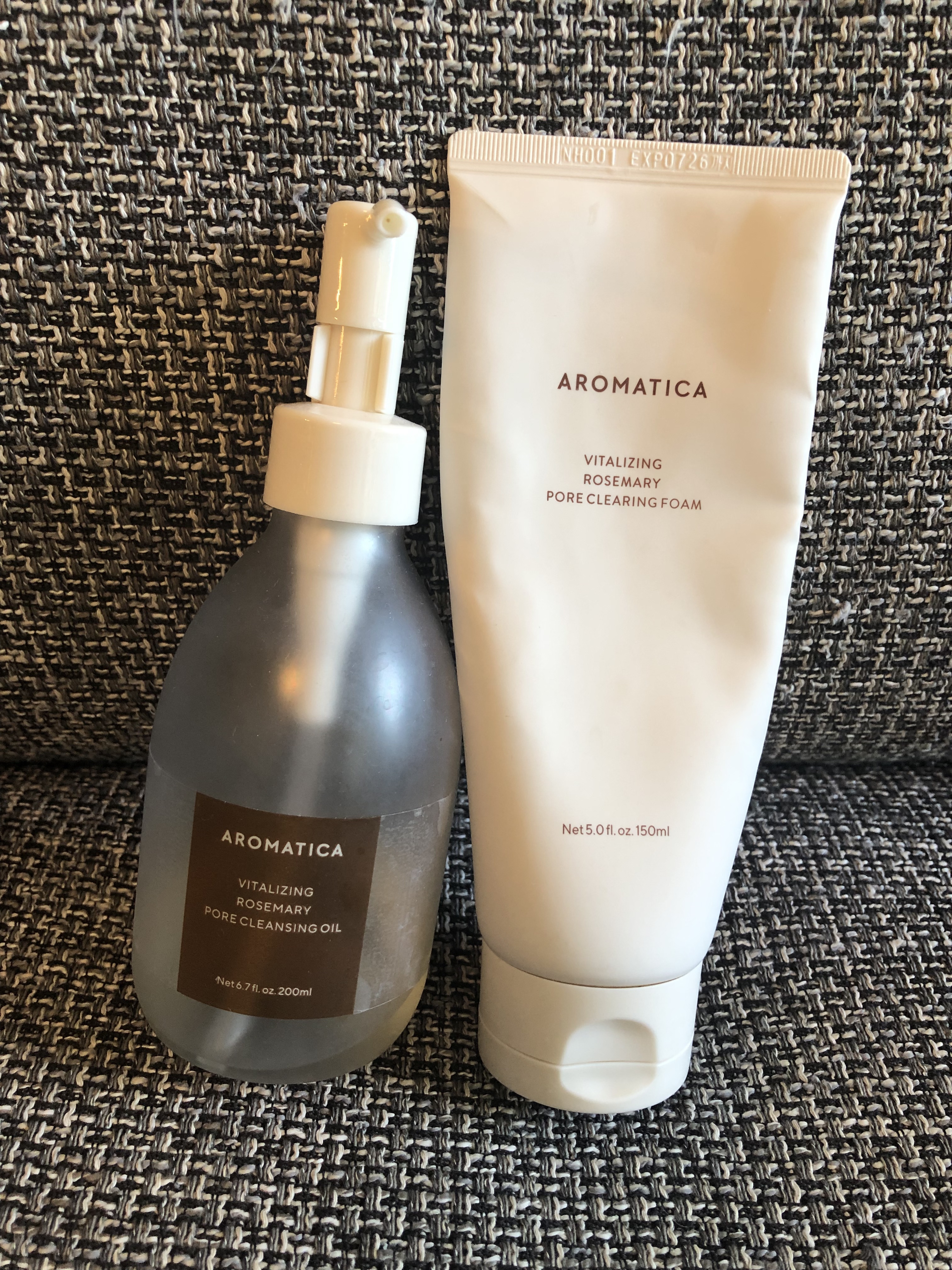 バイタライジング　ローズマリーポアクレンジングフォーム/AROMATICA/洗顔フォームを使ったクチコミ（1枚目）