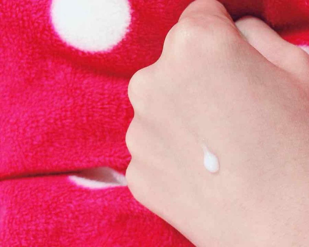 エバビレーナ スムーズベース/DAISO/化粧下地を使ったクチコミ（2枚目）