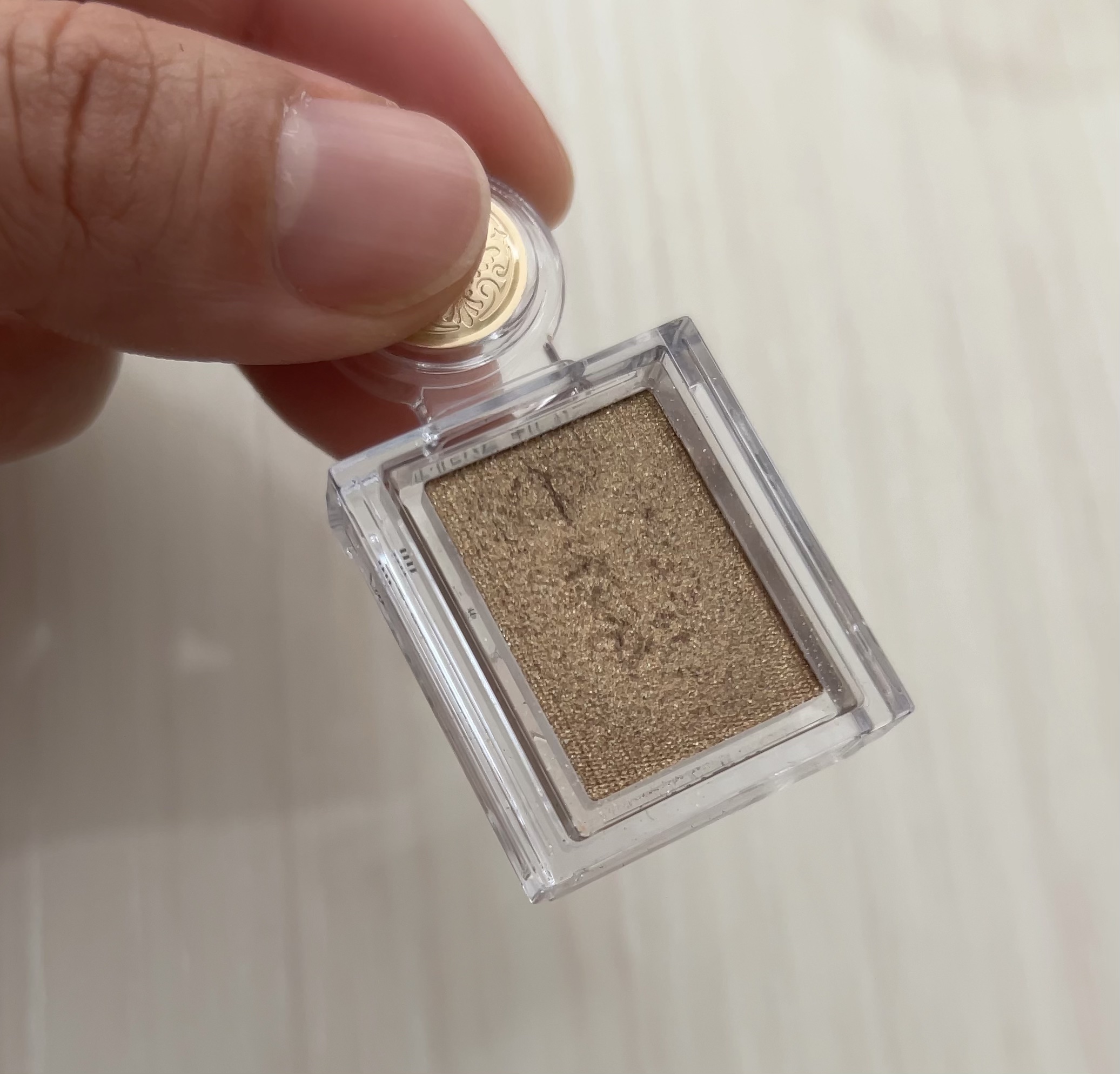 シャドーカスタマイズ/MAJOLICA MAJORCA/単色アイシャドウを使ったクチコミ（2枚目）