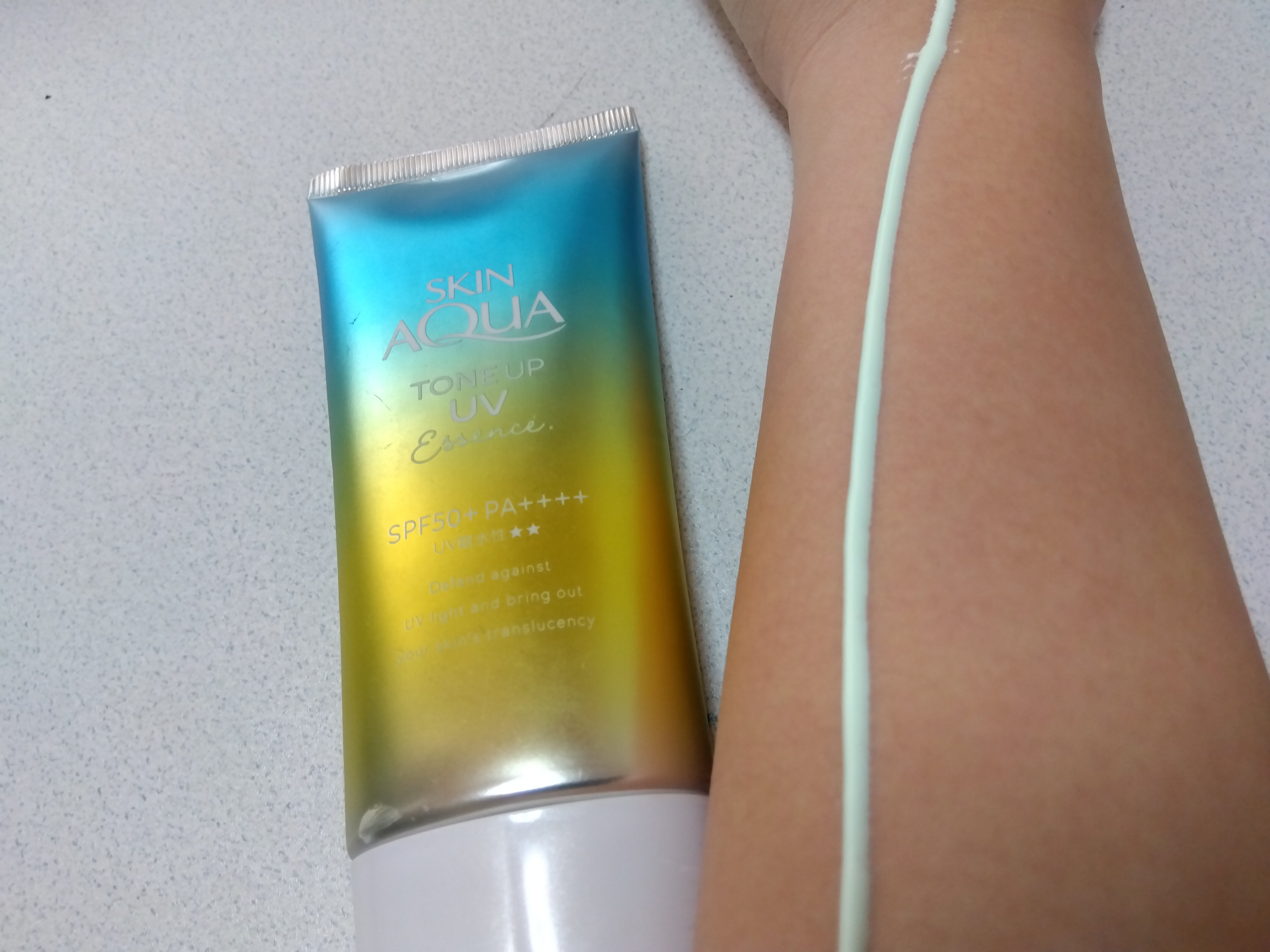 スキンアクア トーンアップUVエッセンス/スキンアクア/日焼け止めクリームを使ったクチコミ（2枚目）