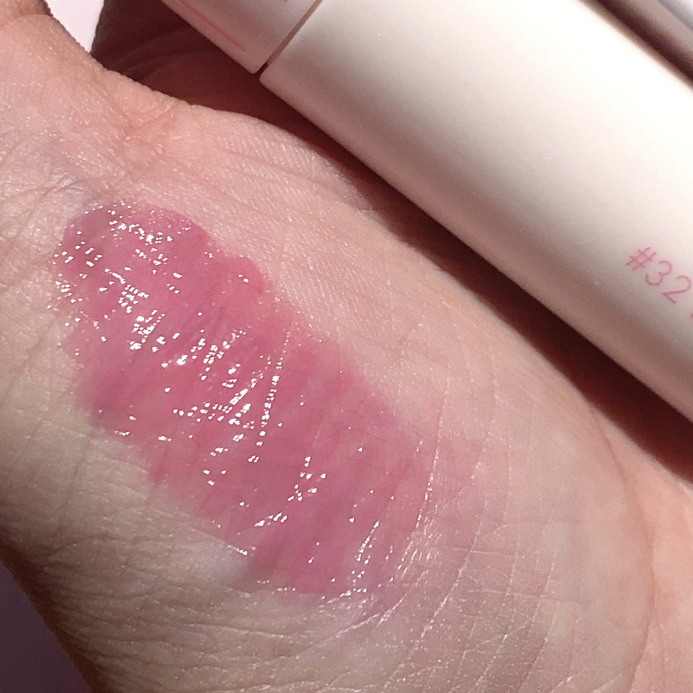 ジューシーラスティングティント 32 ベアベリースムージー(BARE BERRY SMOOTHIE)/rom&nd/リップティントを使ったクチコミ（2枚目）