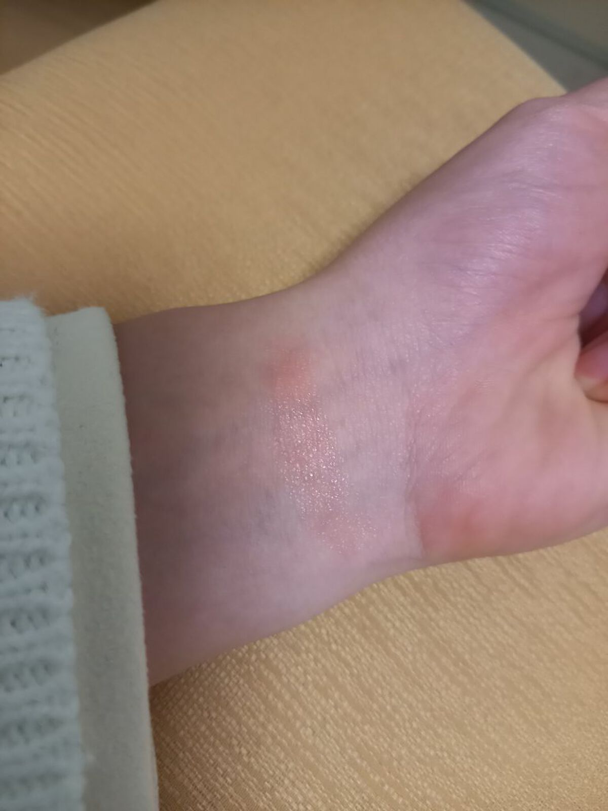 モイストピュアカラーリップ ピンクベージュ/ニベア/リップクリームを使ったクチコミ（2枚目）