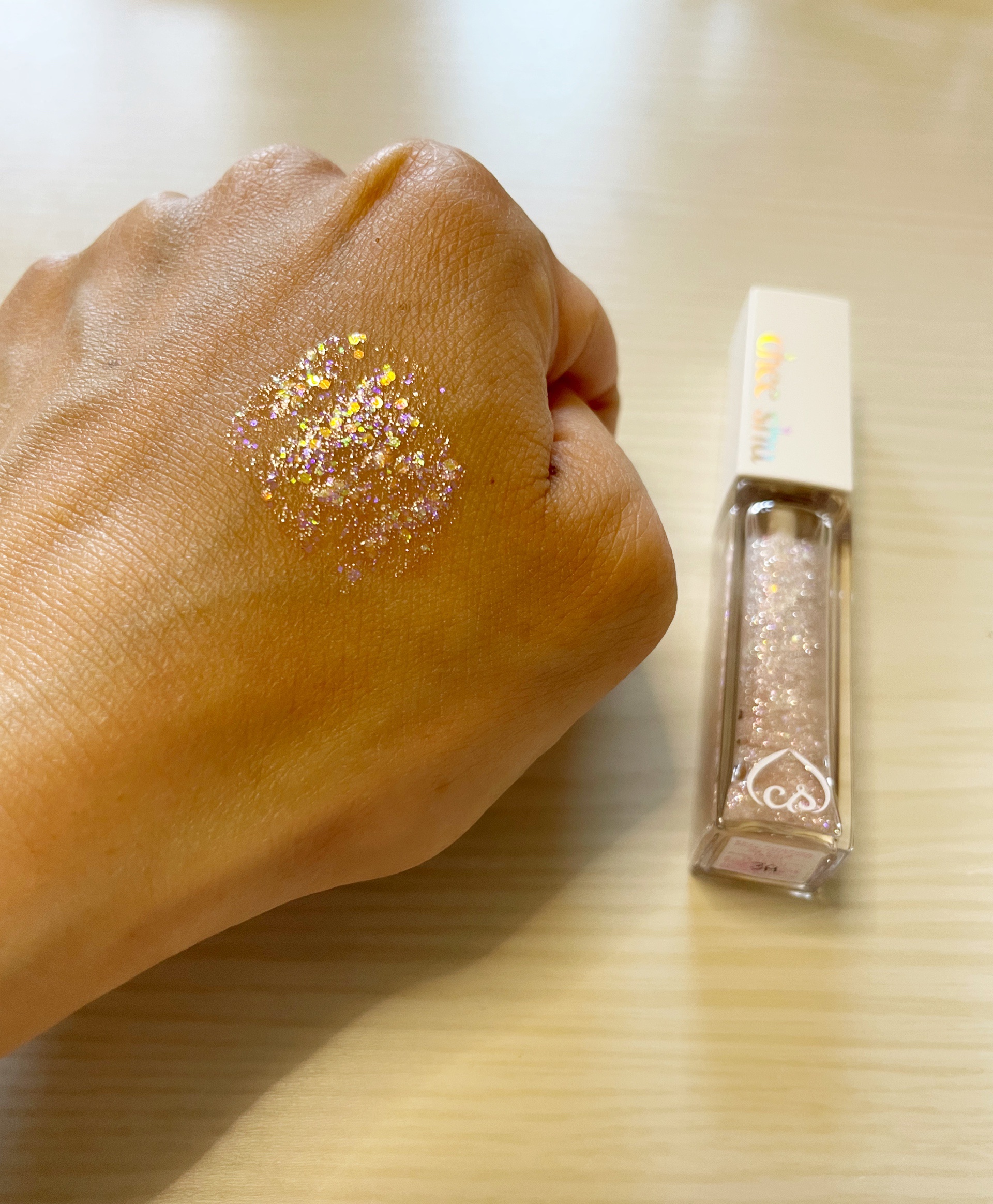 アイドルプリズムグリッター/chee shu/グリッターを使ったクチコミ（2枚目）