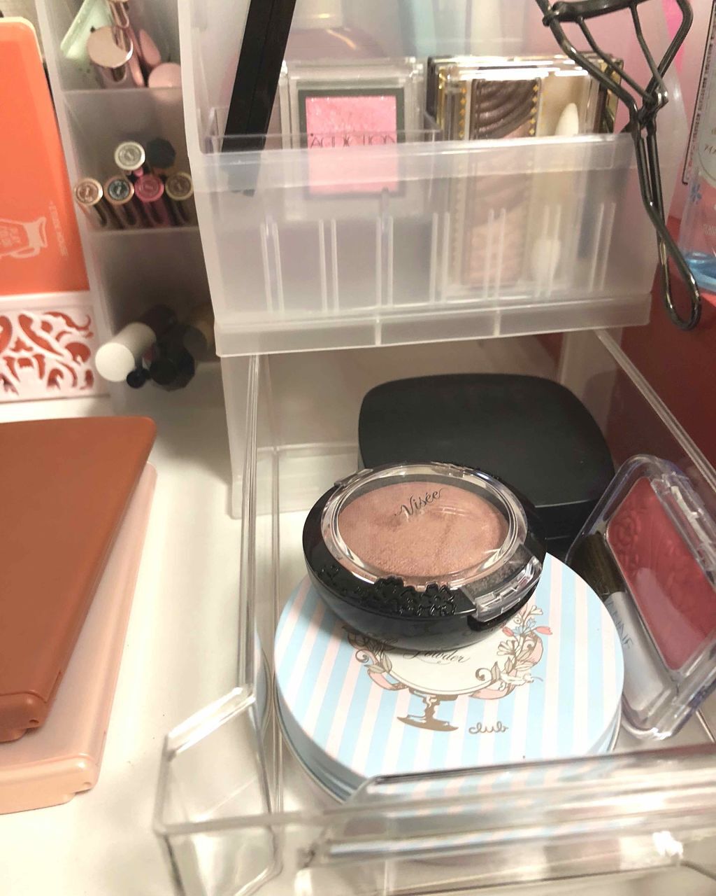 ひとみん on LIPS 「🌟キャンドゥで最近買ってよかった収納アイテム🌟今まで毎日メイク..」(3枚目)