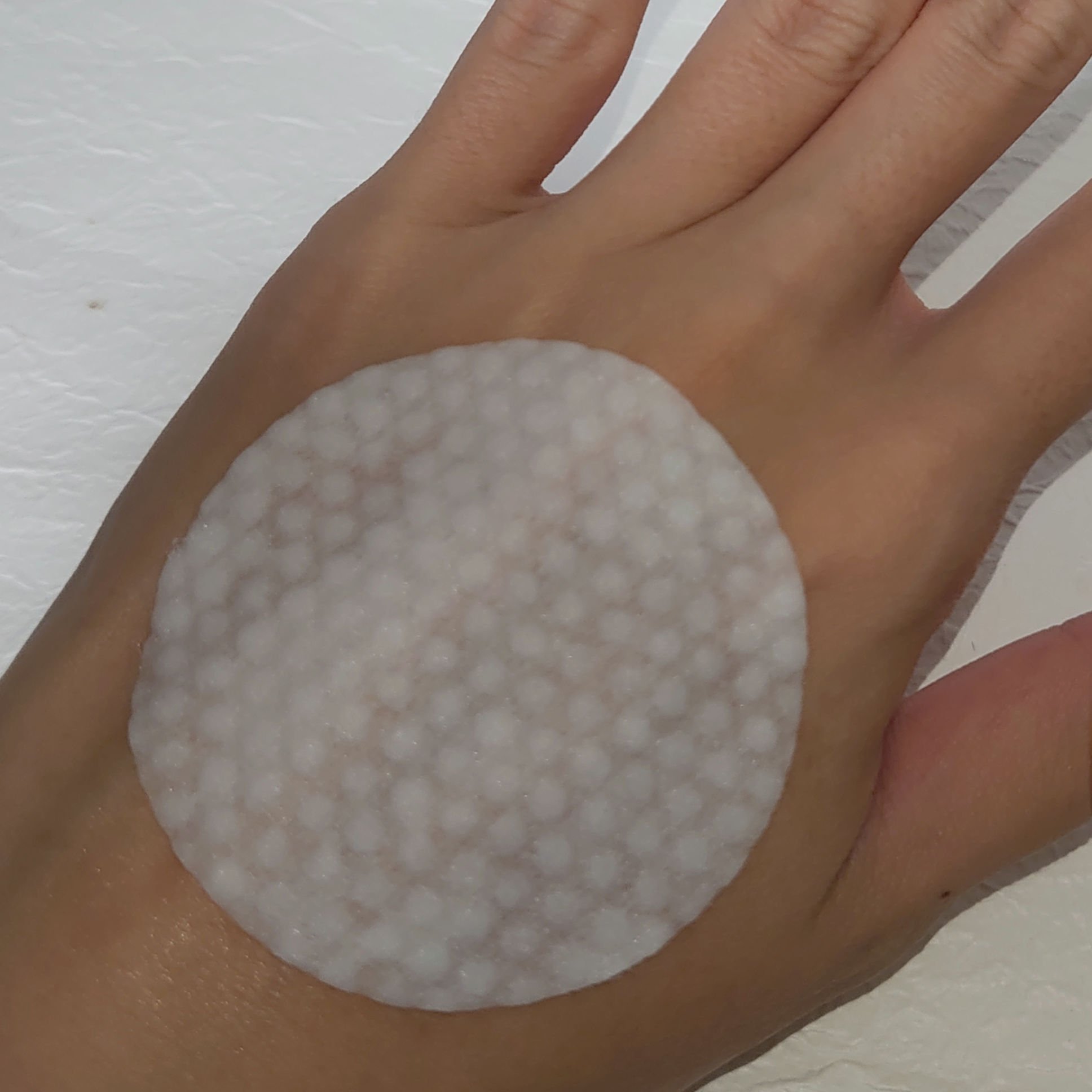 Neulii ACクリーンセイバートナーパッドのクチコミ「香り控えめ。
無難に使える角質ケアパッド🫶

■Neulii　ACクリーンセイバートナーパッド.....」（3枚目）