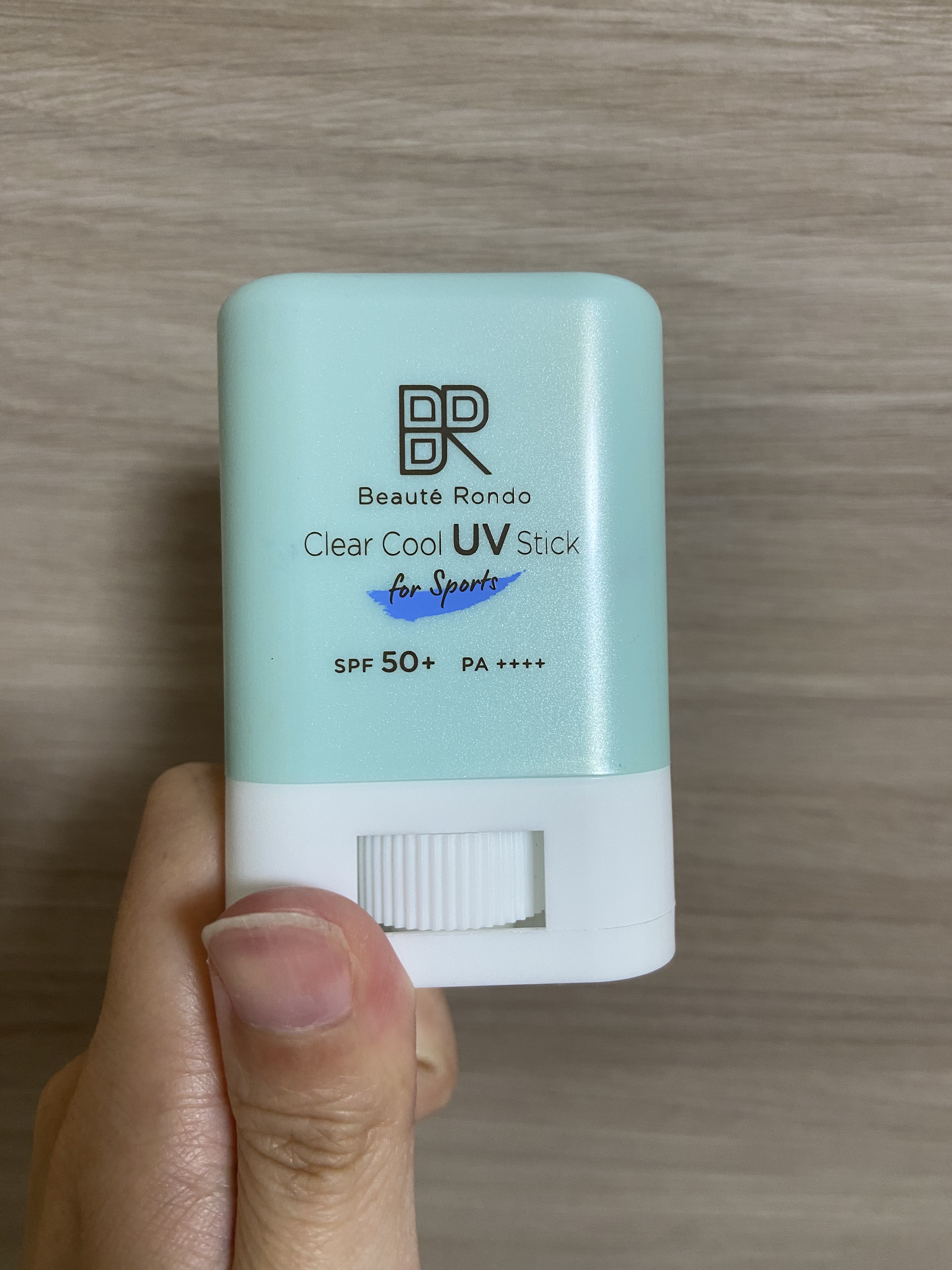 クリアクールスポーツUVスティック/ビューテロンド/日焼け止めスティックを使ったクチコミ（1枚目）