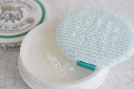 薬用さらさらデオドラントパウダー/デオナチュレ/デオドラント・制汗剤を使ったクチコミ(3枚目)