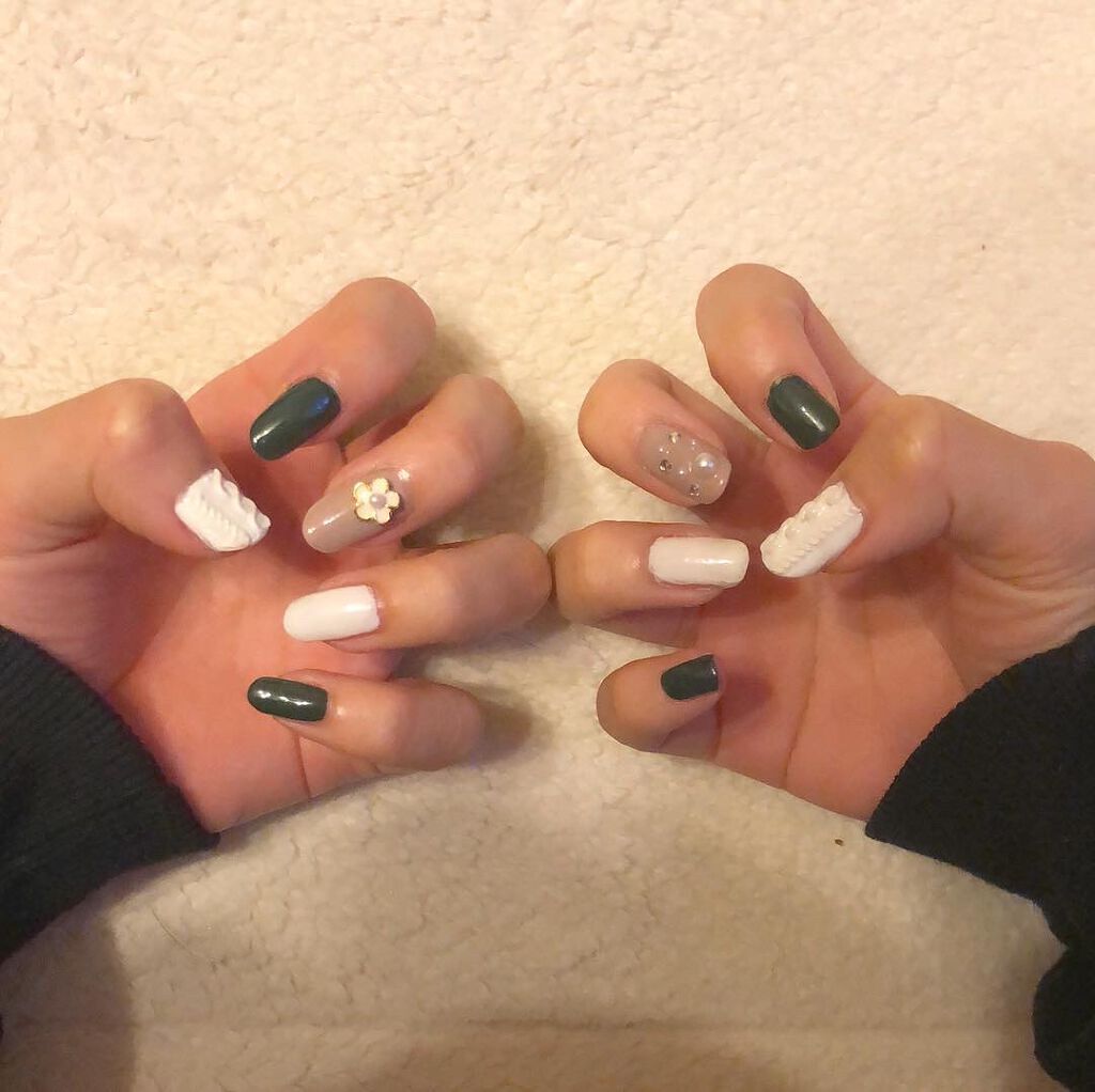 #ニットネイル,#セルフネイル,#ポリッシュネイル,#ほぼ100均ネイル,#キャンドゥネイル,#ゴールドネイル,#秋ネイル,#オータムネイル,#冬ネイルのネイルデザイン