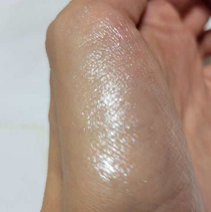 ボーム エサンシエル/CHANEL/スティックハイライトを使ったクチコミ(4枚目)