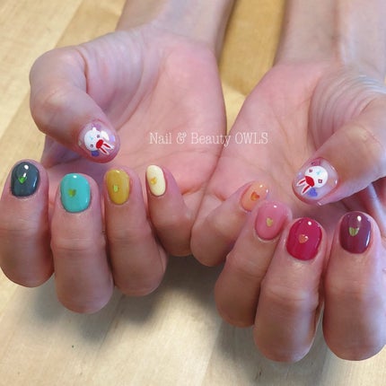 ぴよこれいと  あうるす on LIPS 「うさちゃんのネイル。#痛ネイル#ワンカラーネイル#カラフルネイ..」(1枚目)