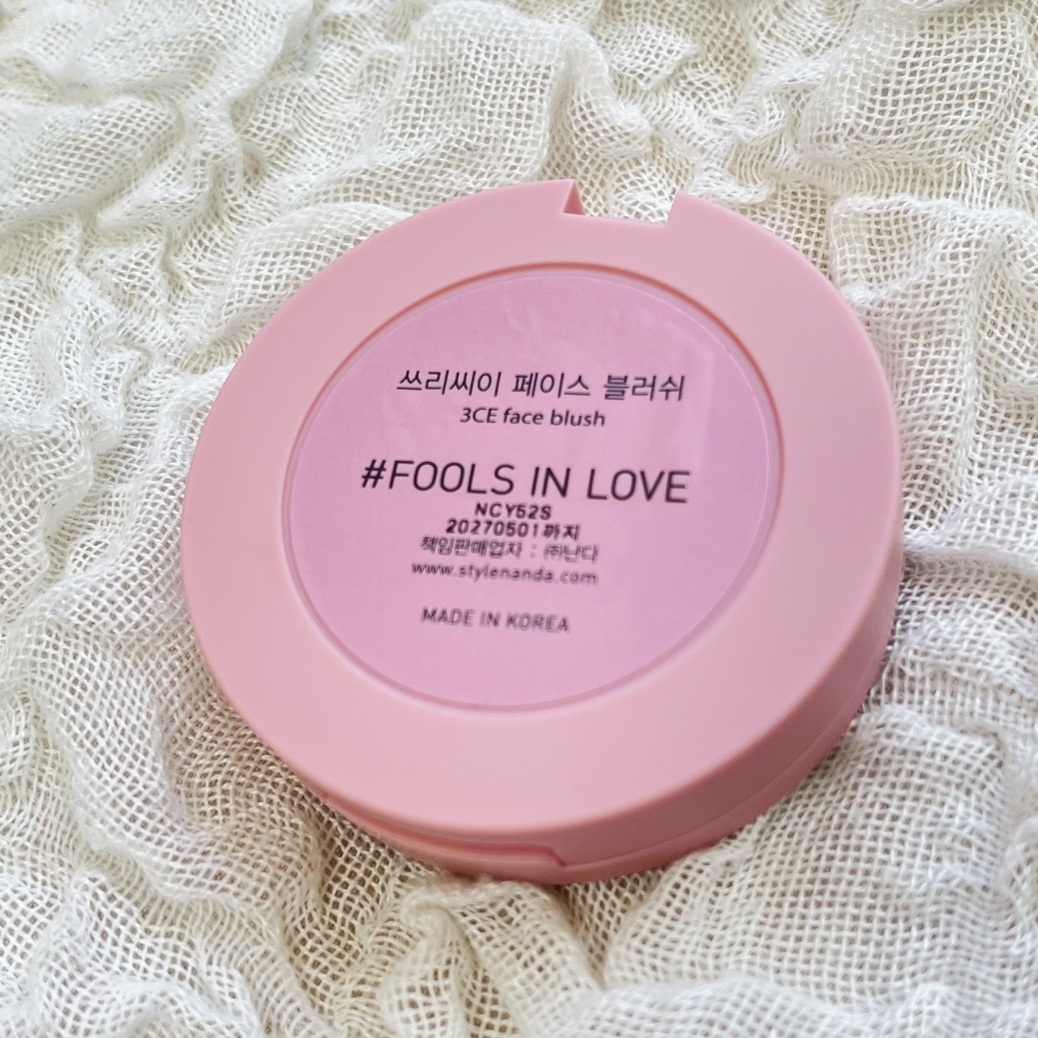 3CE フェイスブラッシュ フールインラブ/3CE/パウダーチークを使ったクチコミ（2枚目）