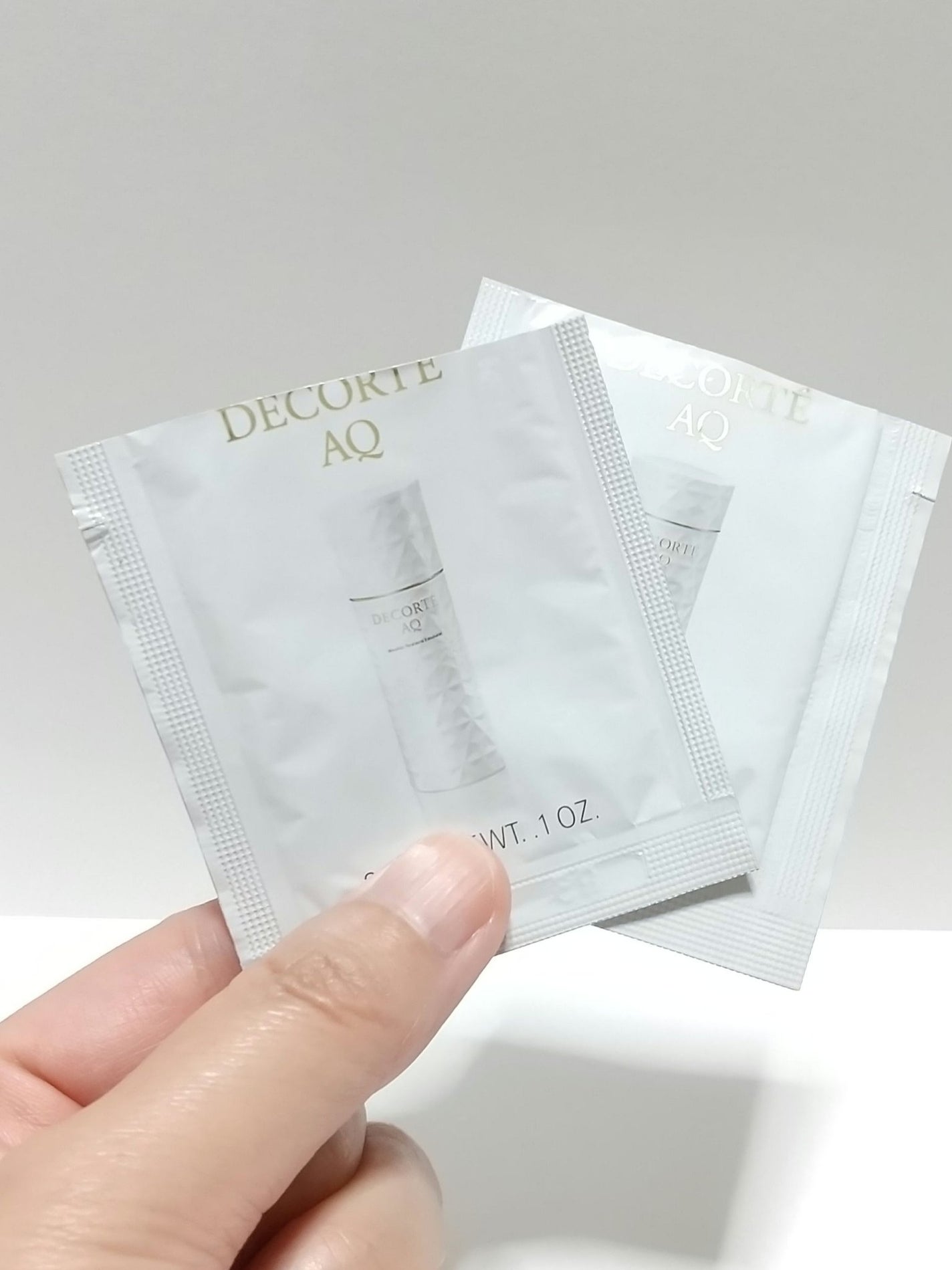 AQ アブソリュート エマルジョン マイクロラディアンス Ⅱ/DECORTÉ/乳液を使ったクチコミ(2枚目)