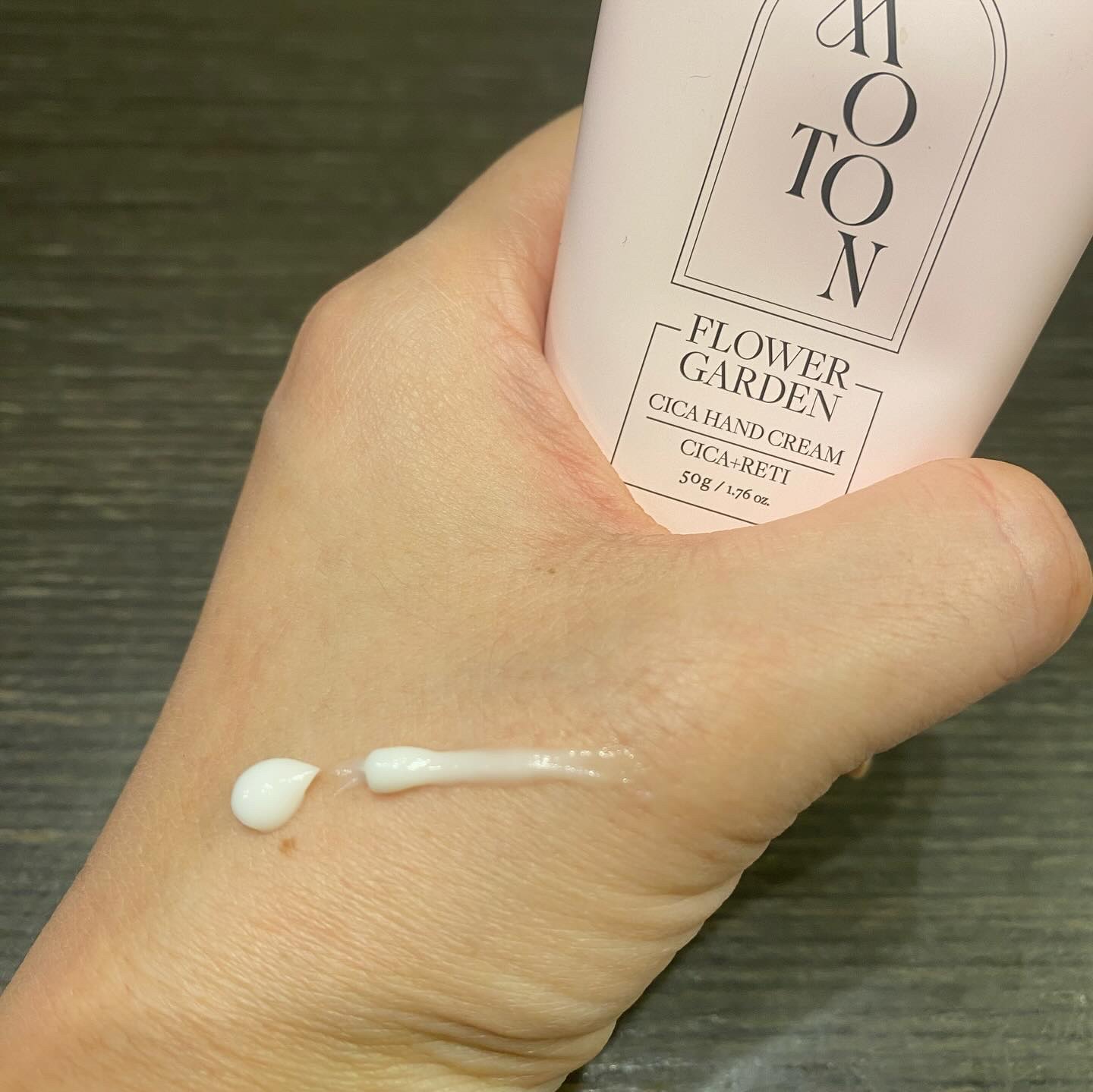 シルクハンドクリーム FLOWER GARDEN /MOTON/ハンドクリームを使ったクチコミ（2枚目）