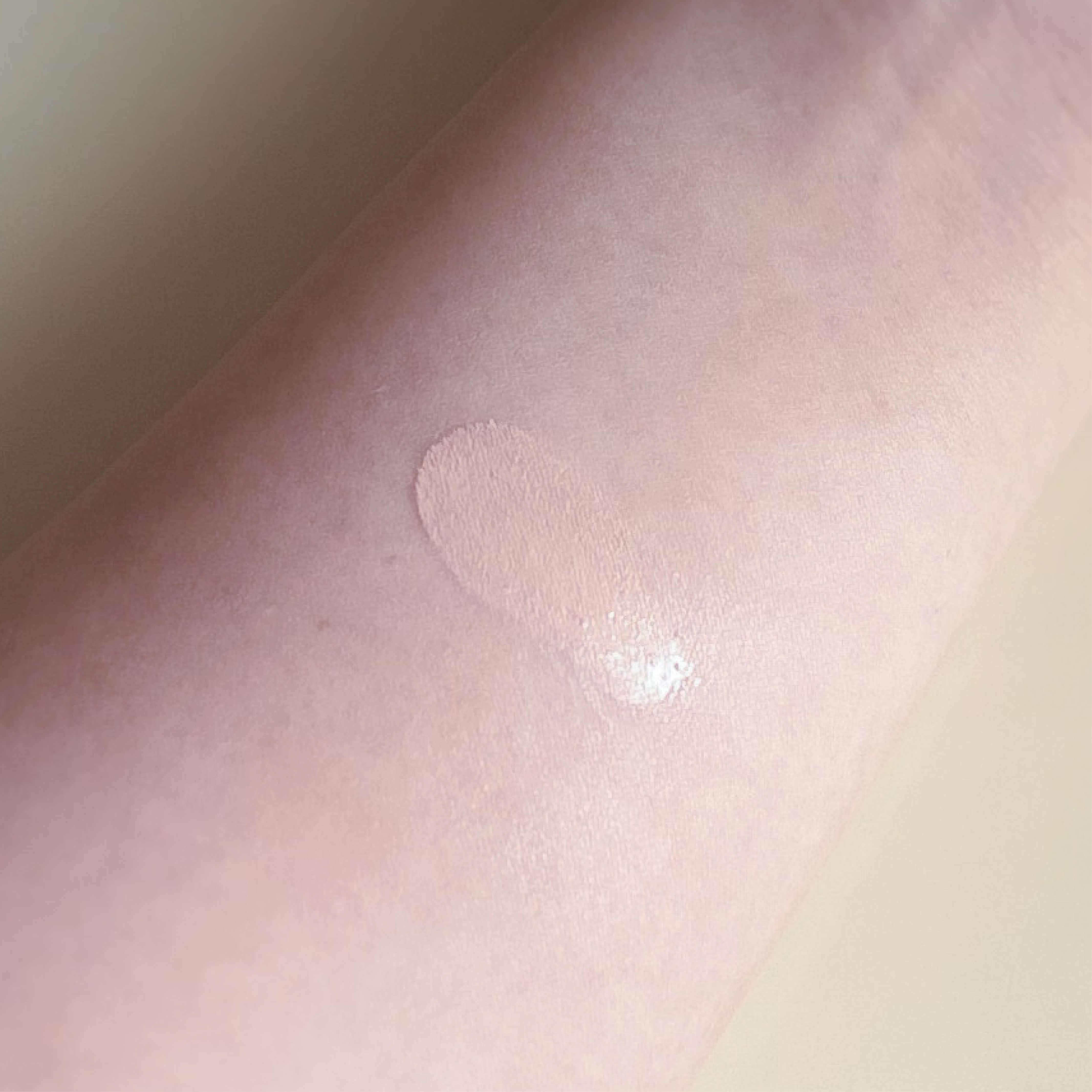 アイベースコンシーラー/Joliyen/アイシャドウベースを使ったクチコミ（3枚目）