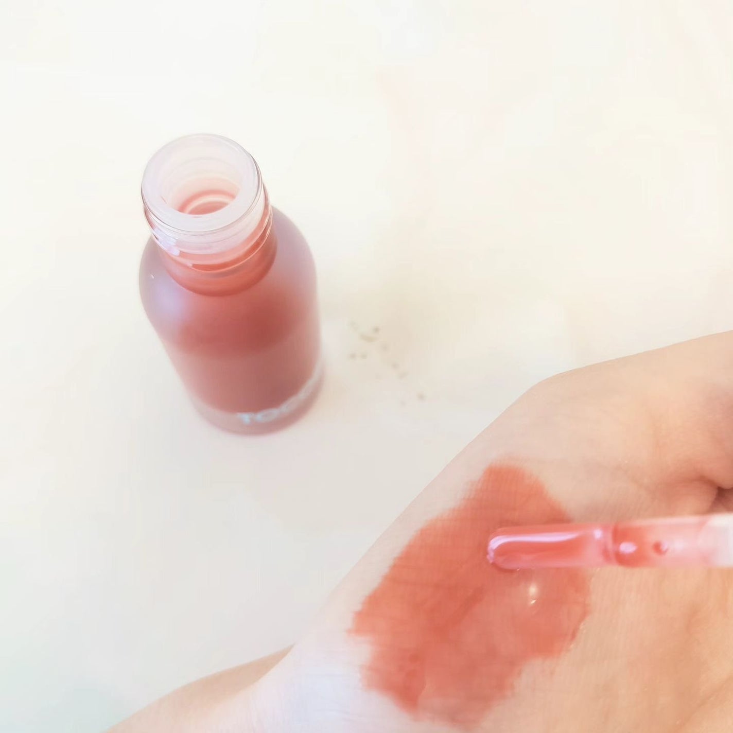 ジューシーベリープランピングリップオイル/TOCOBO/リップグロスを使ったクチコミ(4枚目)