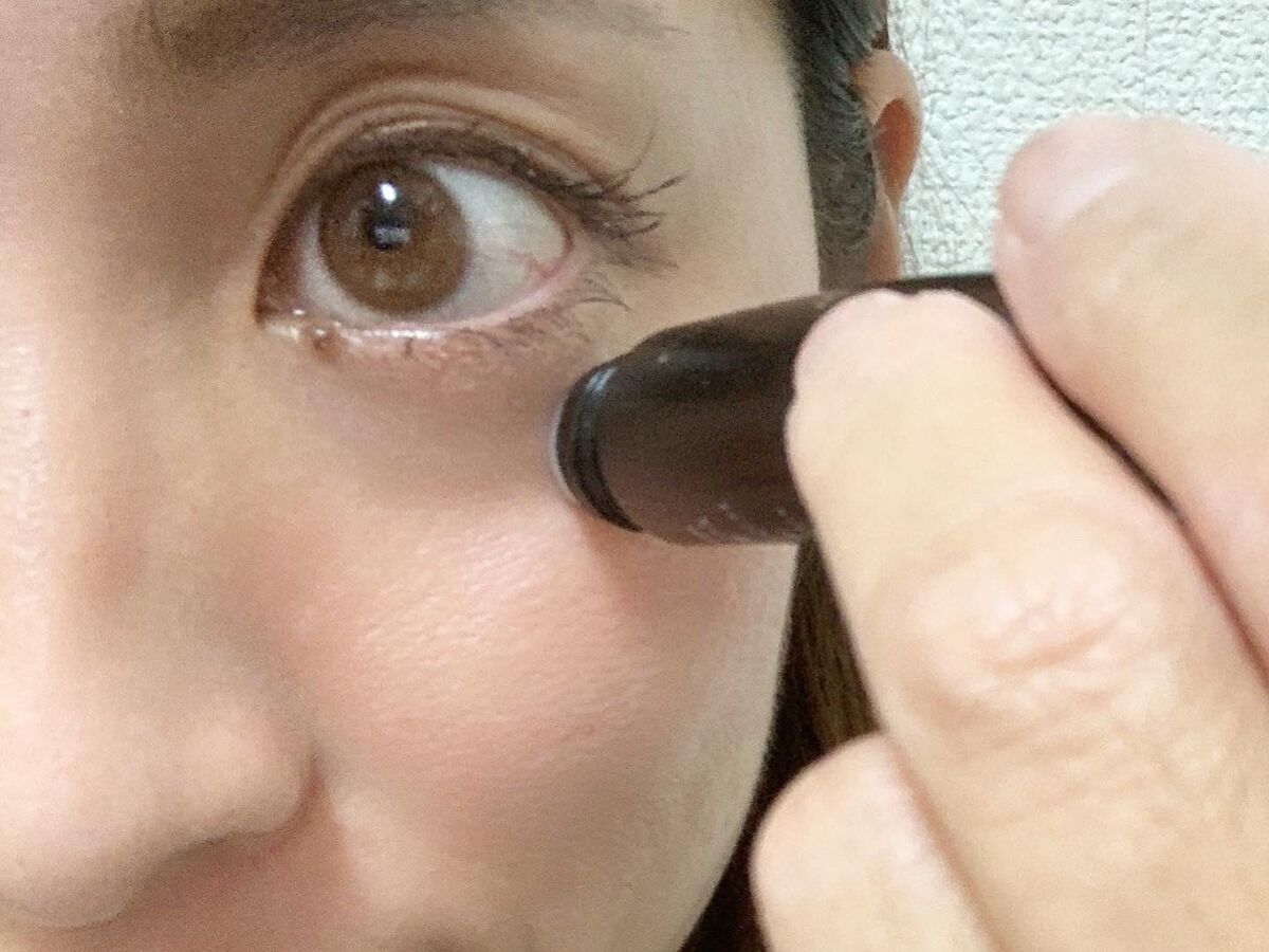 momo on LIPS 「🦄⭐︎〜。マスク生活が始まってからというものの、目元ケアに力を..」(3枚目)