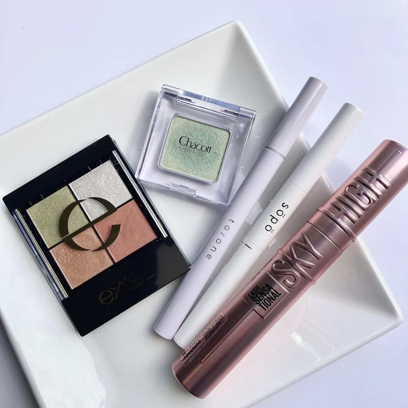 リアルクローズシャドウ/excel/アイシャドウパレットを使ったクチコミ(2枚目)