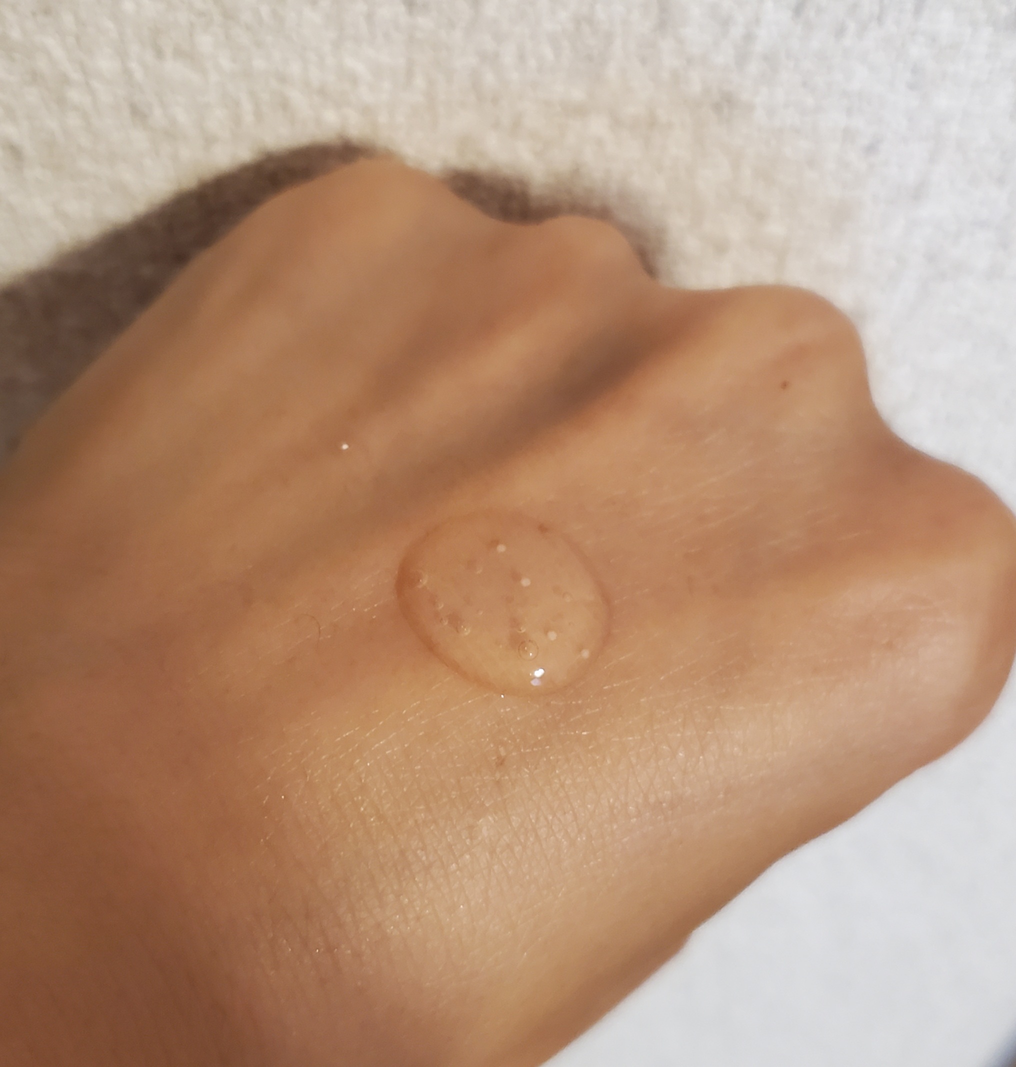 トーンブライトニング カプセルアンプル/SKIN1004/美容液を使ったクチコミ（2枚目）