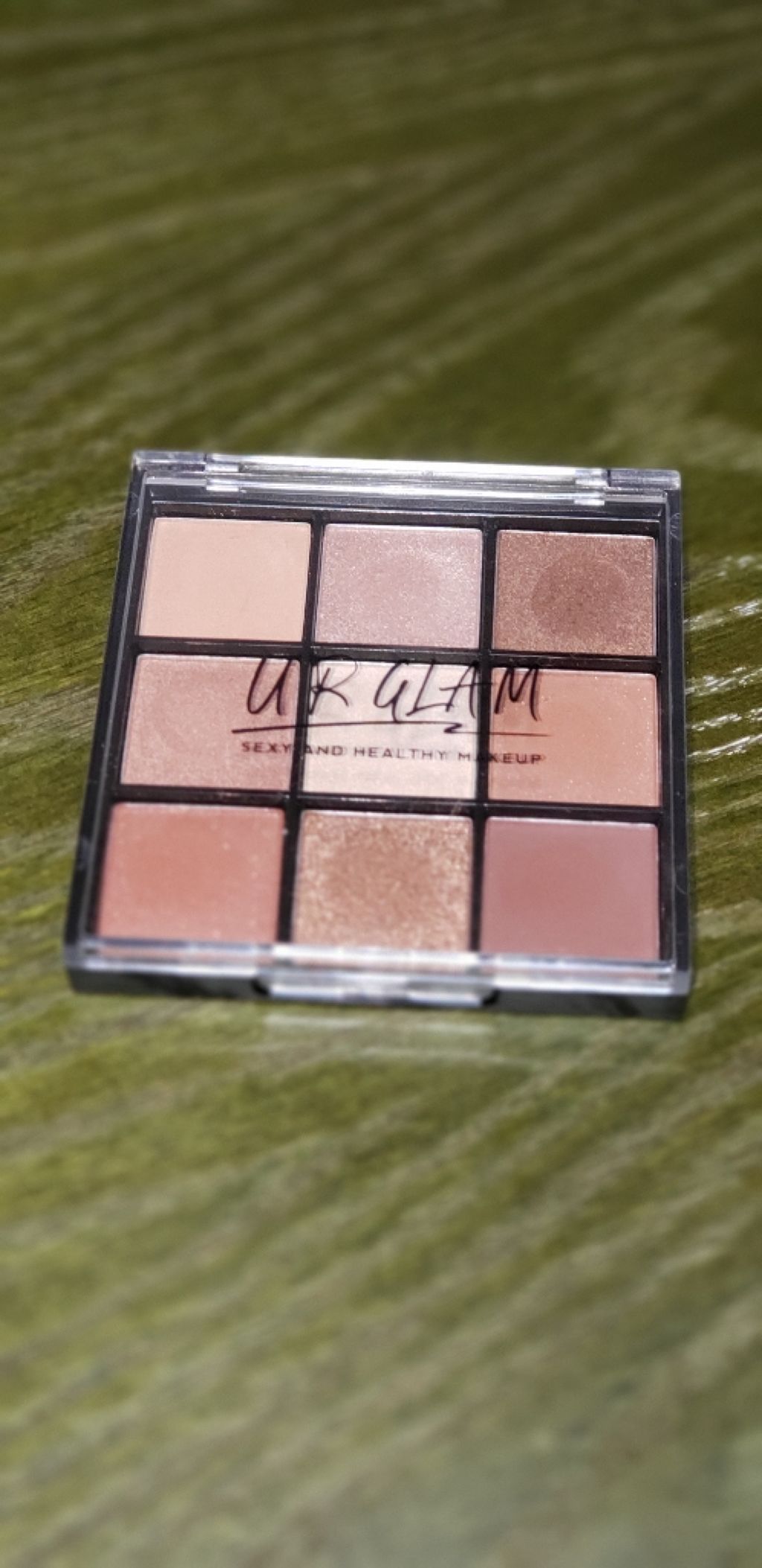 UR GLAM　BLOOMING EYE COLOR PALETTE/U R GLAM/アイシャドウパレットを使ったクチコミ（1枚目）