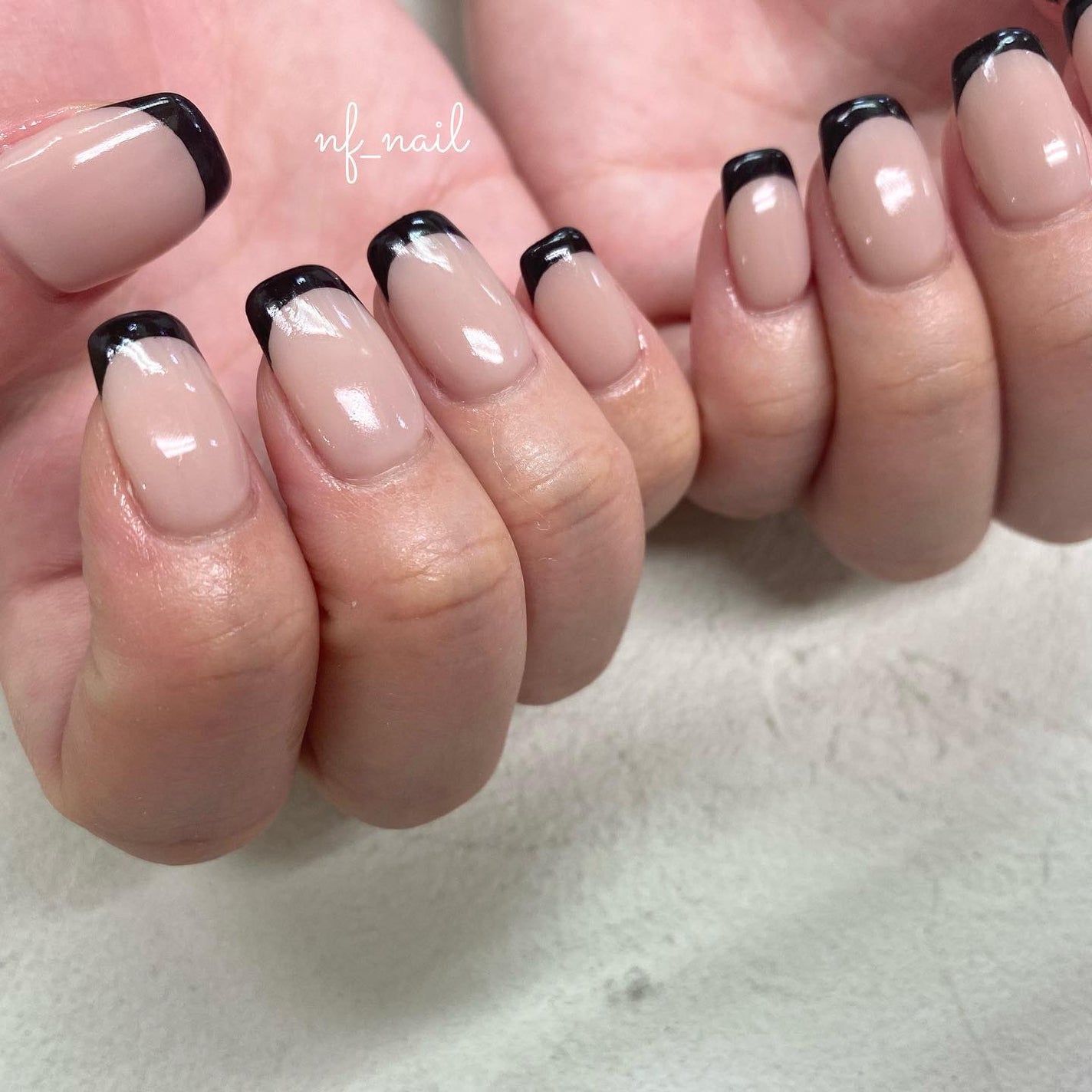 Natsumi◎nailist on LIPS 「french.黒フレンチ🖤.#ネイル#ネイルデザイン#ネイ..」(1枚目)