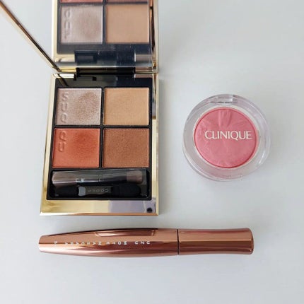 シグニチャー カラー アイズ/SUQQU/アイシャドウパレットを使ったクチコミ(4枚目)