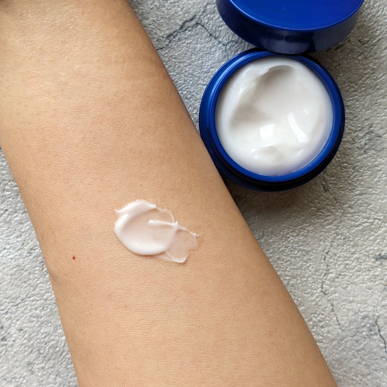 スペシャルジェルクリーム(モイスト)/アクアレーベル/オールインワン化粧品を使ったクチコミ(5枚目)