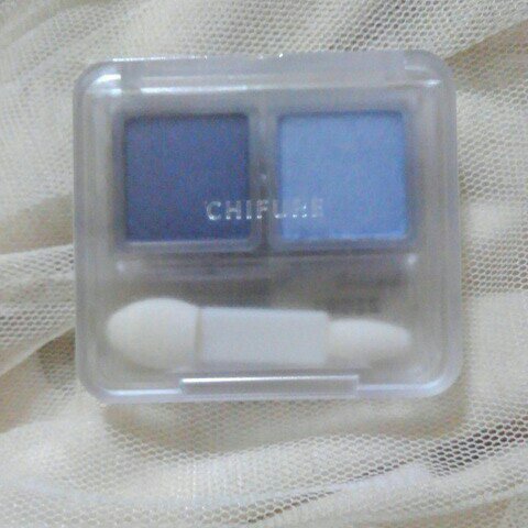 ツイン カラー アイシャドウ 93 ブルー系/ちふれ/アイシャドウパレットを使ったクチコミ（1枚目）