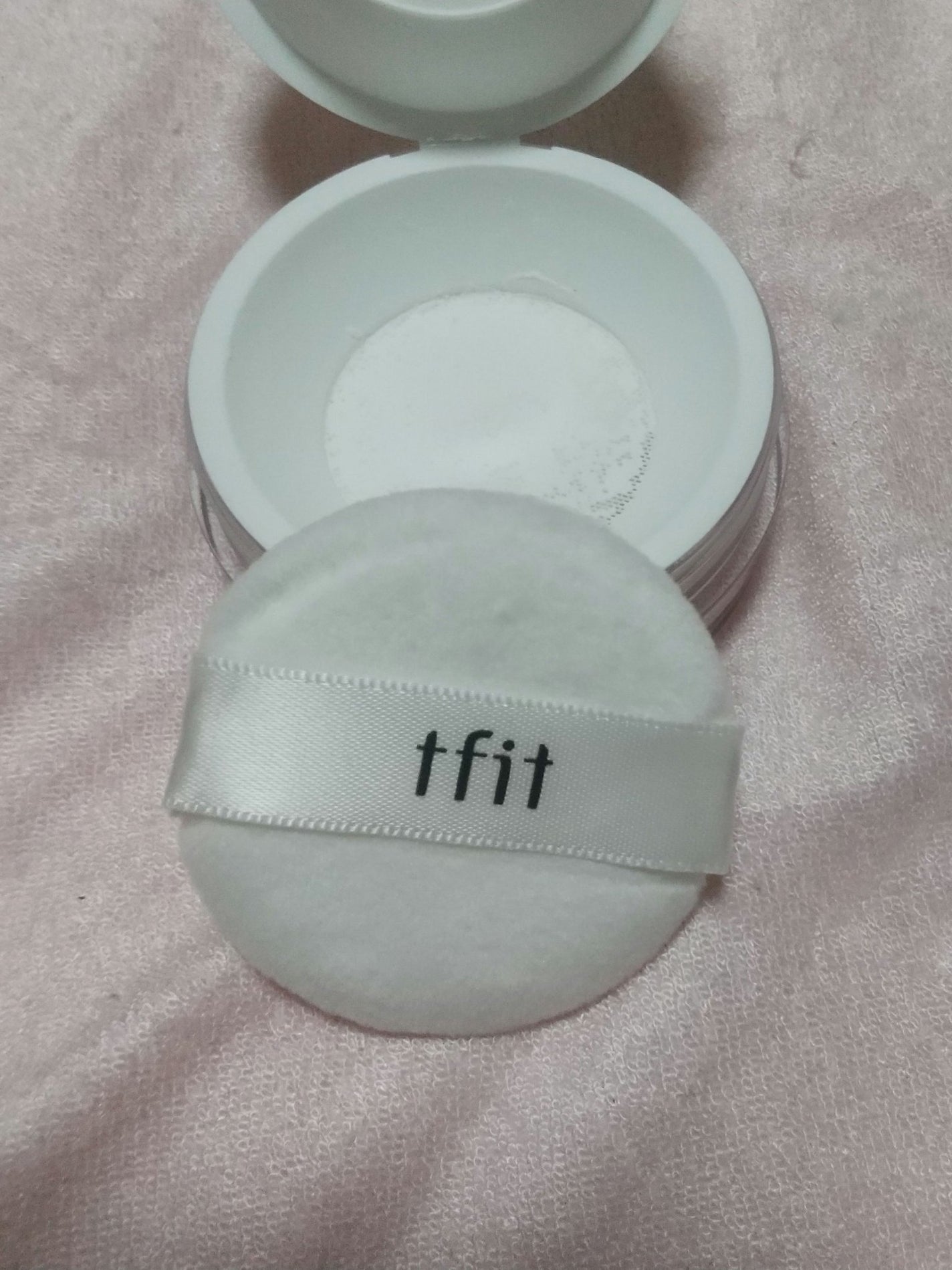 トランスルーセントセットフィニッシングパウダー/TFIT/ルースパウダーを使ったクチコミ(3枚目)