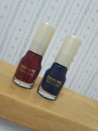 natsu___mi on LIPS 「#CHIFUREこのカラーは、赤、紺になっていて大人っぽい仕上..」（1枚目）