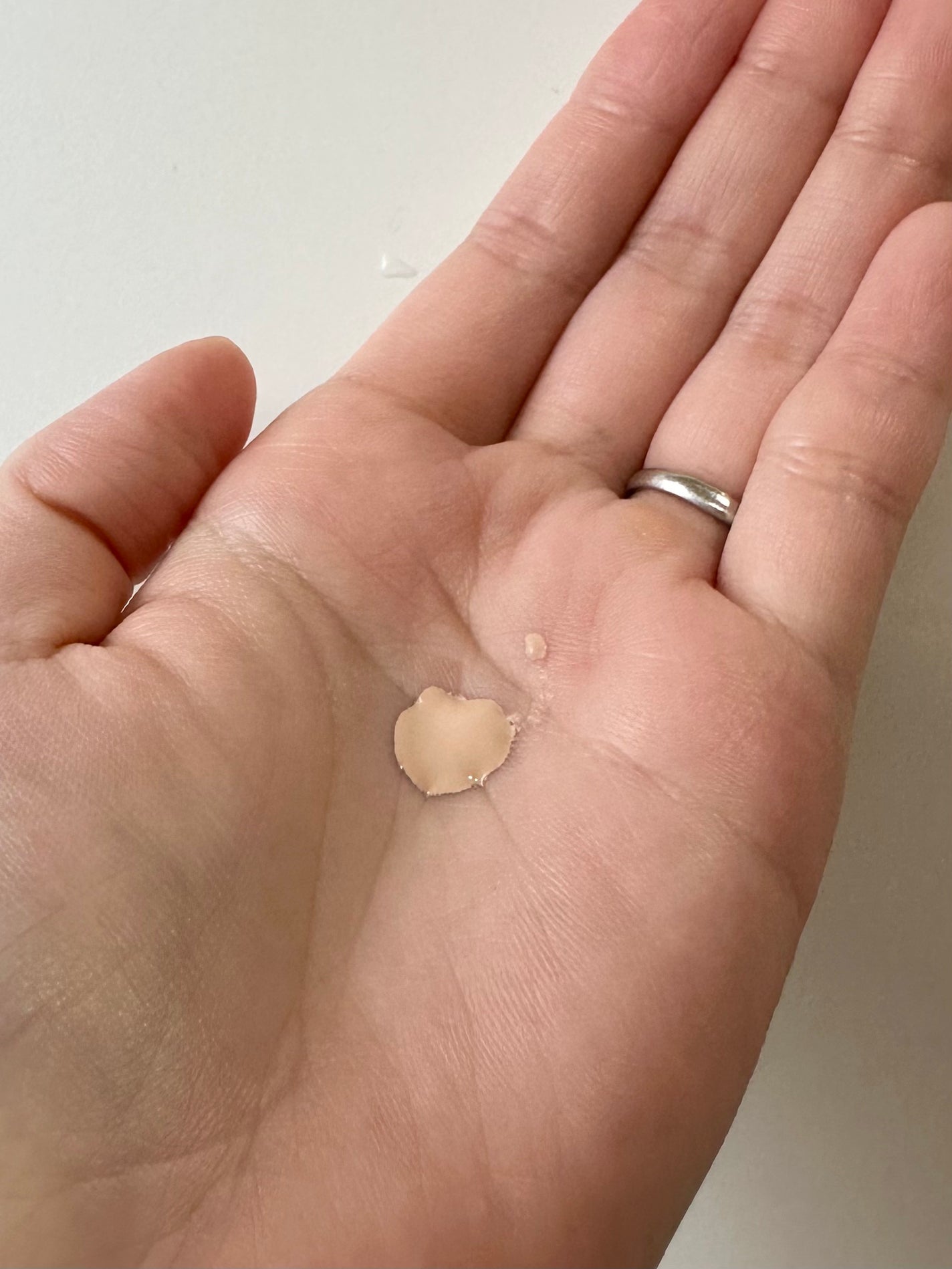 リンクルケア&ホワイトニング ハイエンディストファンデーション/ハダメキミライ/リキッドファンデーションを使ったクチコミ(2枚目)