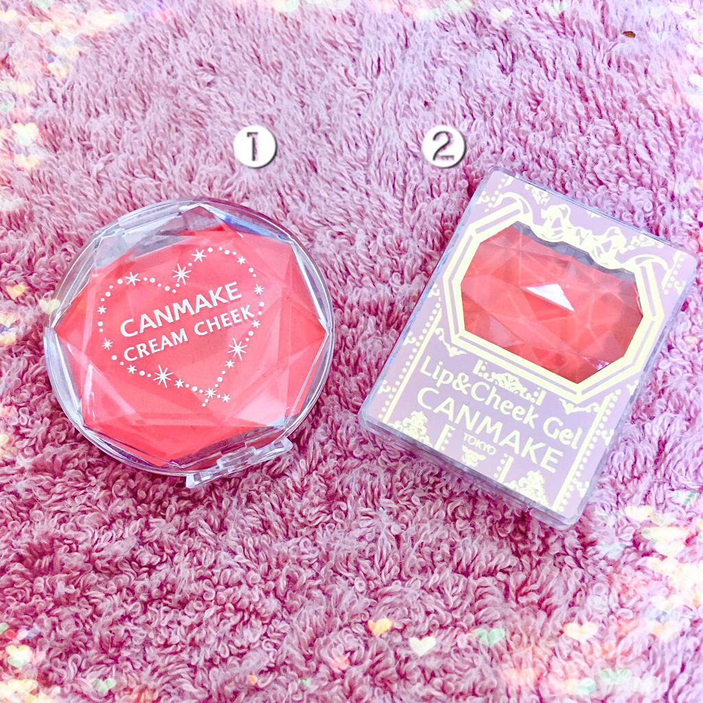 キャンメイクのリップ＆チークで比較‼️

キャンメイクのこの写真の2つ、両方ともリップ＆チークなんですよね…
クリームチークはクリームチークと言ってるのでクリームチーク寄りだとは思いますが…

しかし‼️見ての通りどっちもかなりかわいいんで
