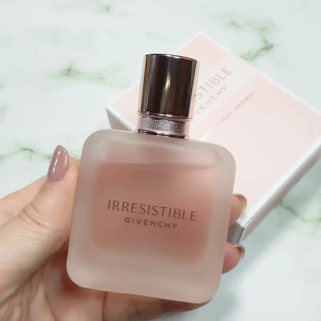 イレジスティブル ヘア ミスト/GIVENCHY/ヘアミストを使ったクチコミ（2枚目）