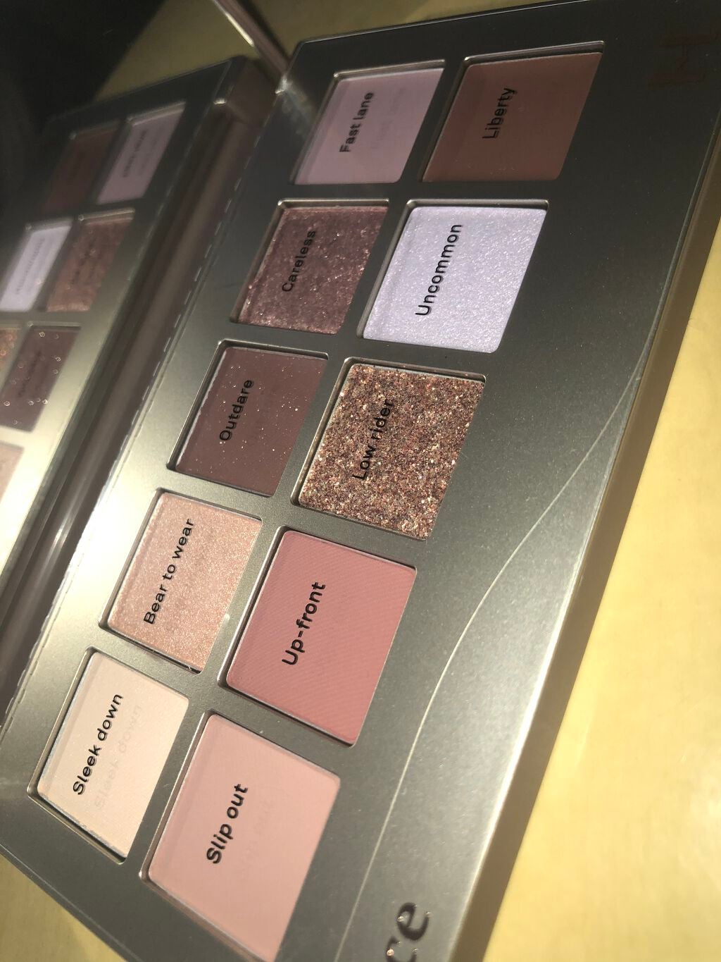 ニューデップスアイシャドウパレット/hince/アイシャドウパレットを使ったクチコミ(3枚目)