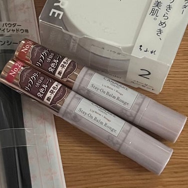 
CANMAKE ステイオンバームルージュ 16 20

LIPSで購入、新パッケージで届きました！🥰
旧パッケージは粘着質で文字が剥がれると多数レビューがあったので嬉しかったです🤫
全量は2枚目です。