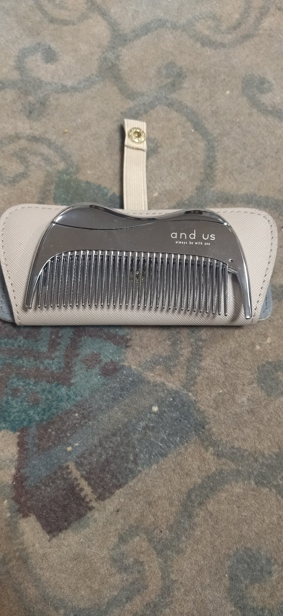 かや on LIPS 「3coins+のメタルコームを購入。どうやって持ち歩こうか考え..」(1枚目)