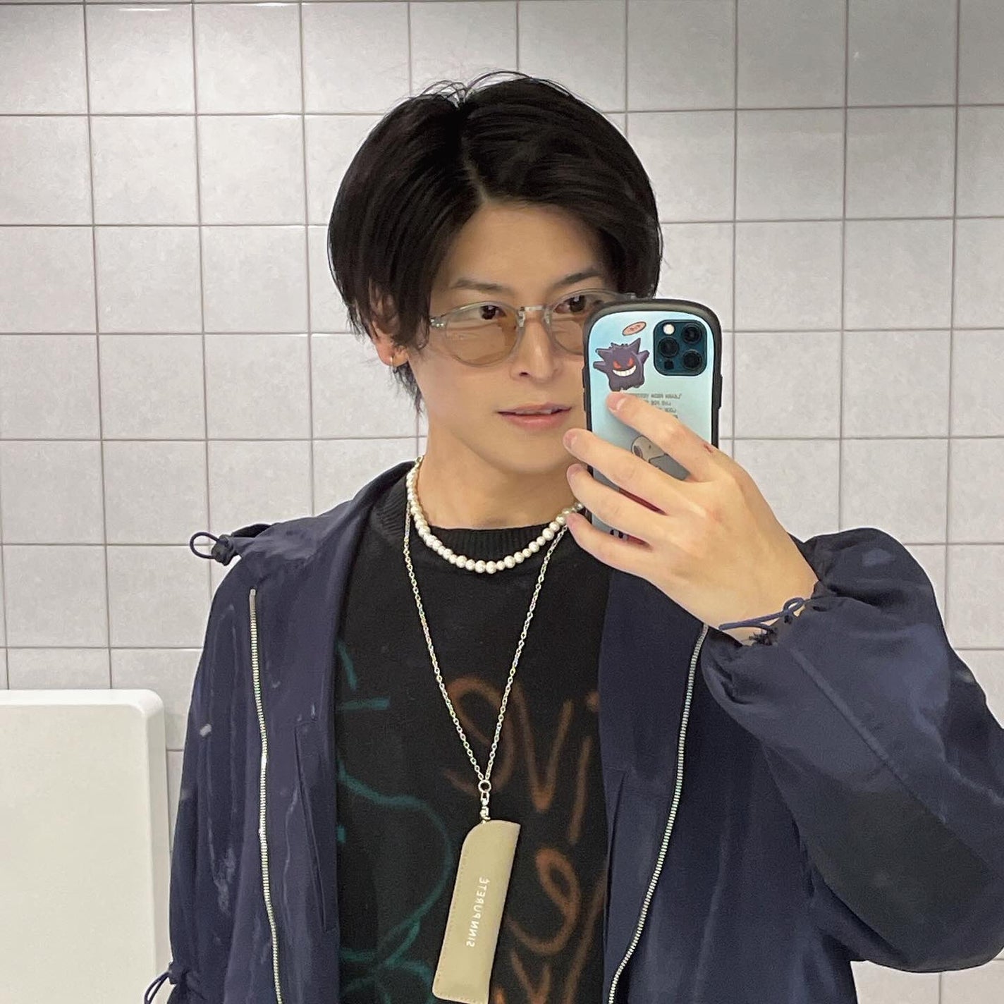 なお on LIPS 「大理石調のテーブル買った!(めちゃ安かった🙄) 早速撮るという..」(3枚目)