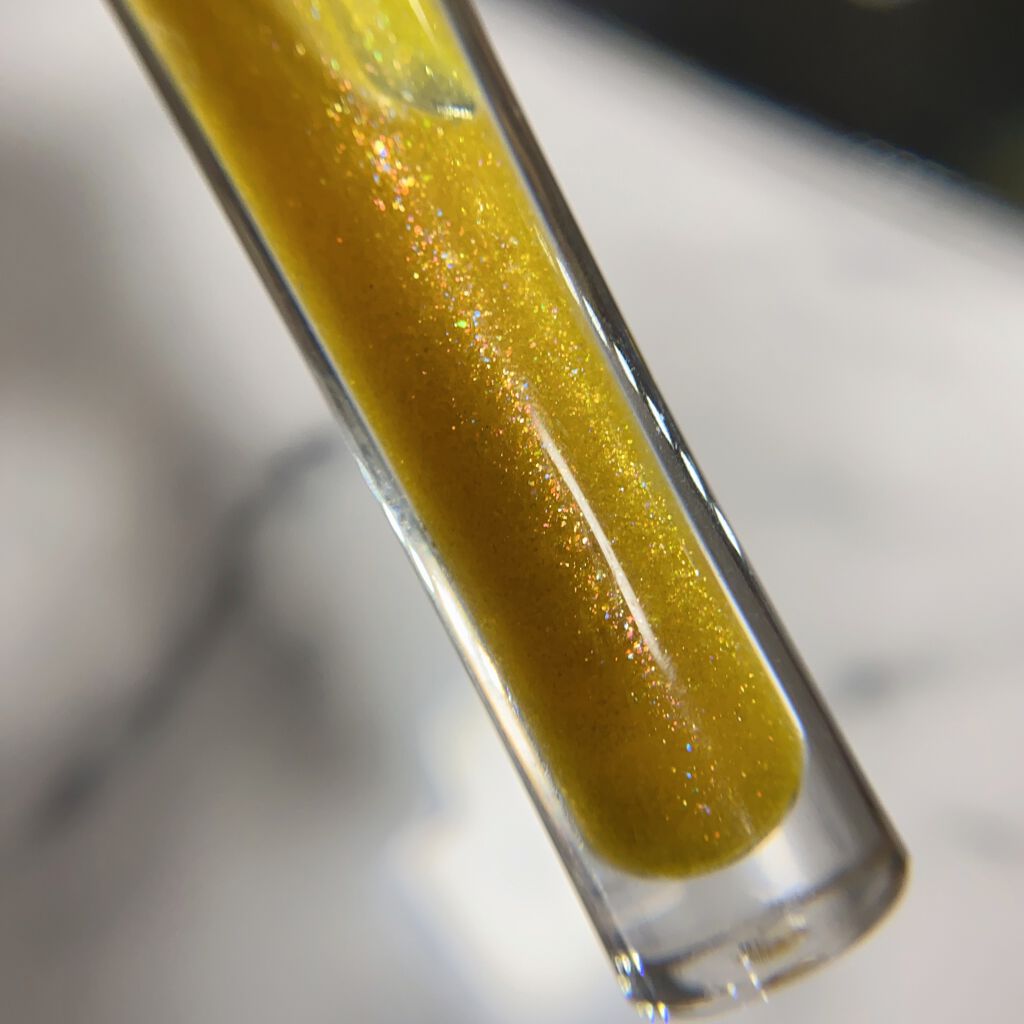 メスメリック グラスリップオイル/CHICCA/リップグロスを使ったクチコミ（3枚目）