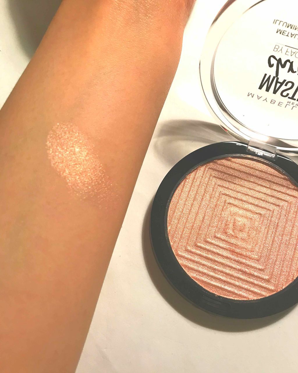 マスタークロームハイライター/MAYBELLINE NEW YORK/パウダーハイライトを使ったクチコミ（1枚目）