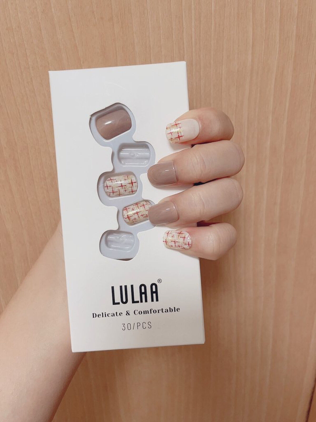 ohora・BEAUTY AVENUEのネイルシールを使った口コミ -またまたちゃんと