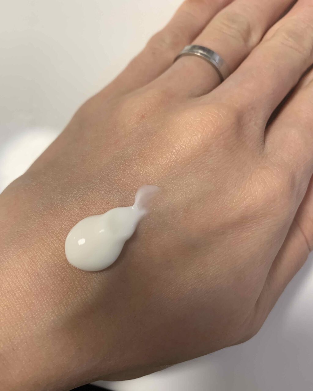 ラブ&ピース フレグランス ハンドクリーム/ラブアンドピースパルファム/ハンドクリームを使ったクチコミ(4枚目)