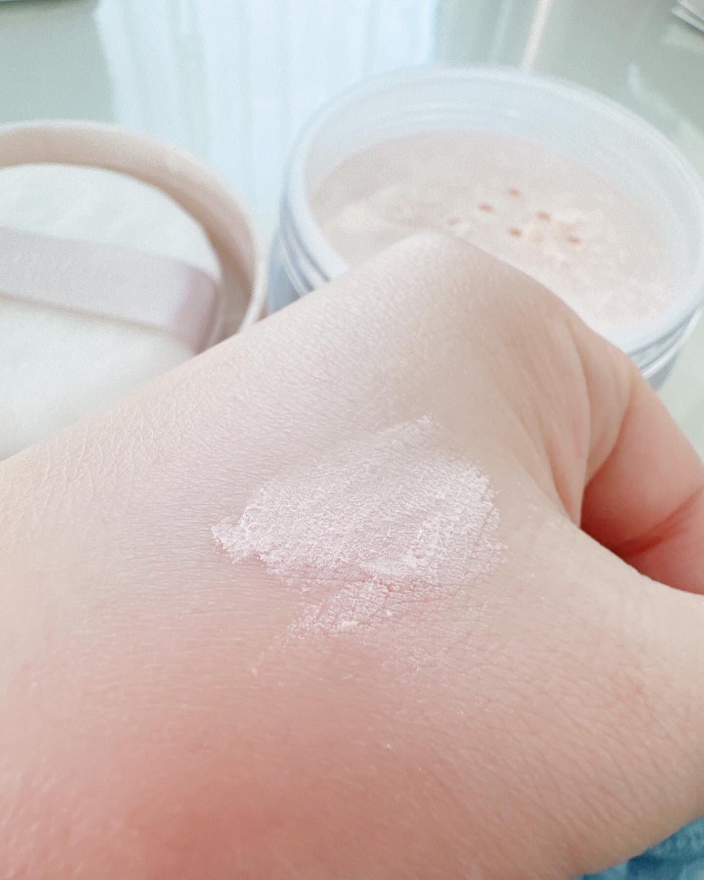 毛穴パテ職人 毛穴崩れブロックパウダー/毛穴パテ職人/ルースパウダーを使ったクチコミ(4枚目)