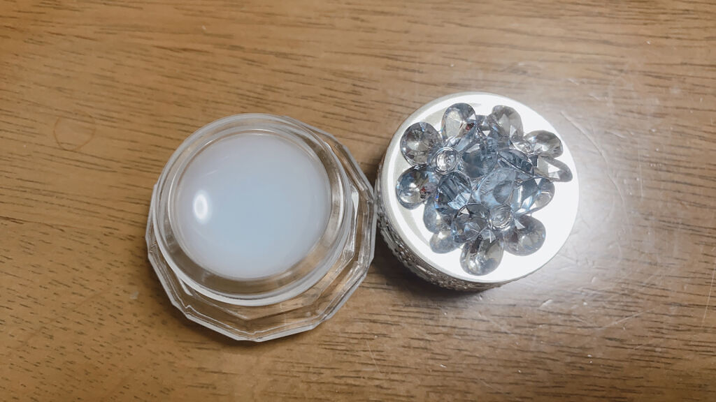 クリスタルブルーム サムシングピュアブルー エッセンス ボディバーム/JILL STUART/ボディクリームを使ったクチコミ（2枚目）