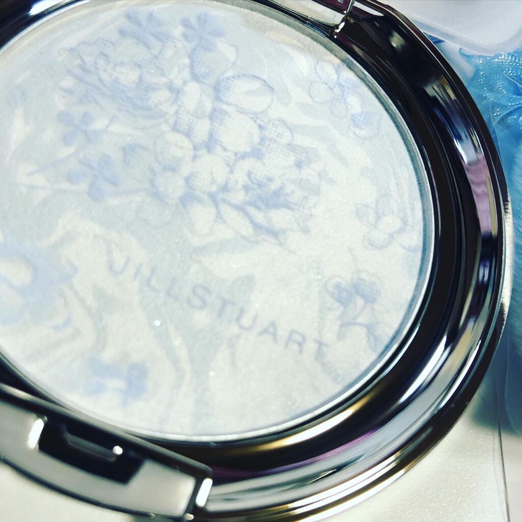 サムシングピュアブルー イノセントフェイスパウダー/JILL STUART/プレストパウダーを使ったクチコミ(3枚目)