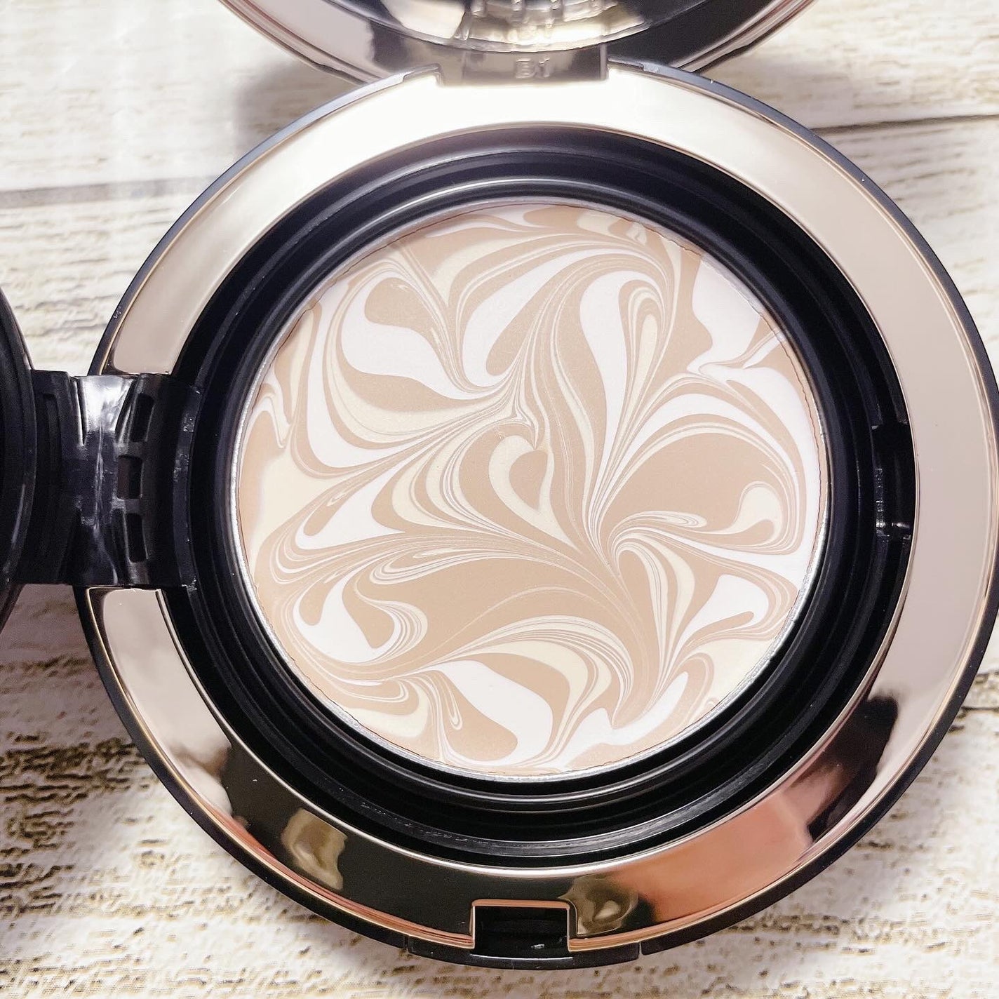 SIGNATURE ESSENCE COVER PACT /AGE20’s/クリーム・エマルジョンファンデーションを使ったクチコミ(3枚目)