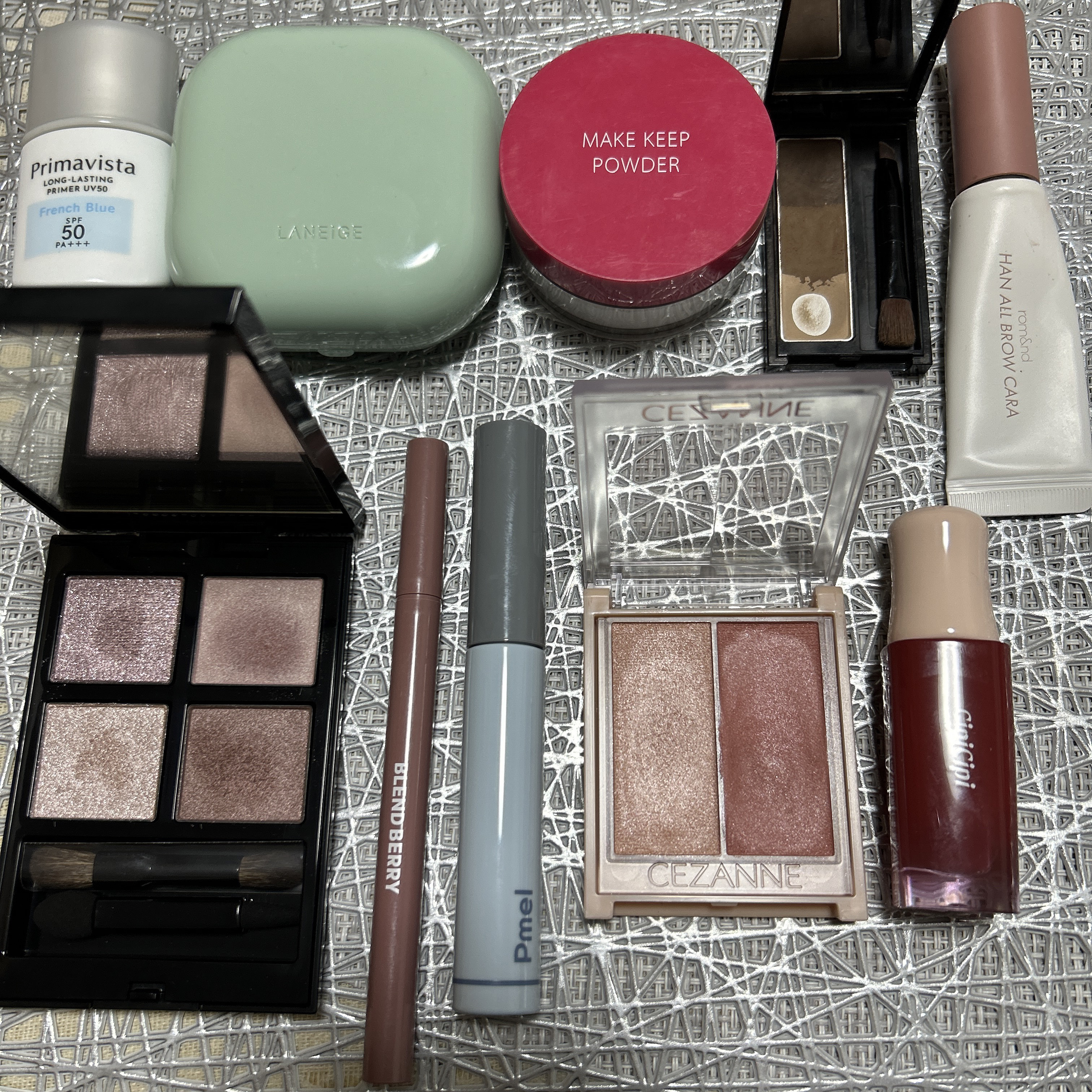 ケイト デザイニングアイブロウ3D/KATE/パウダーアイブロウを使ったクチコミ（2枚目）