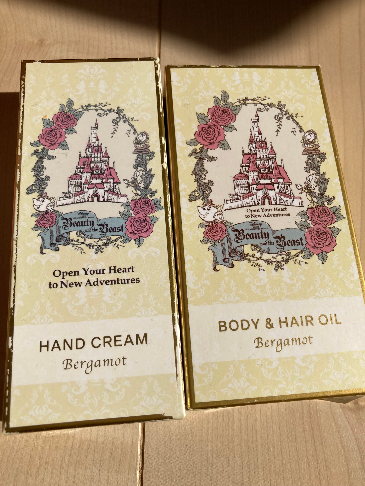 まいちゃん号 on LIPS 「ディズニーストアのお土産❤️ベル大好きなのでうれしい〜ハンドク..」(3枚目)