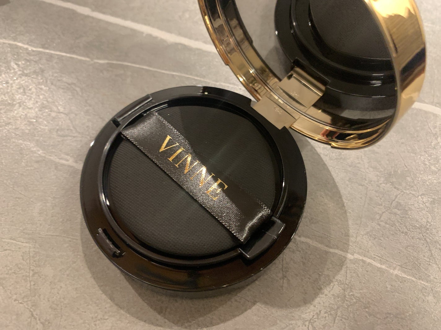 エッセンス ラディアンス クッション/VINNE /クッションファンデーションを使ったクチコミ(2枚目)