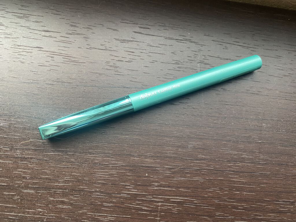 デジャヴュのアイライナー初めて使いました◎！
芯が硬くなかったので痛くないし、何より描きやすくて良かったです！

一緒にマスカラも使いました！細すぎてびっくりしましたが塗りやすいしめっちゃ良かったです！
ロング・カール力はあまりないように感