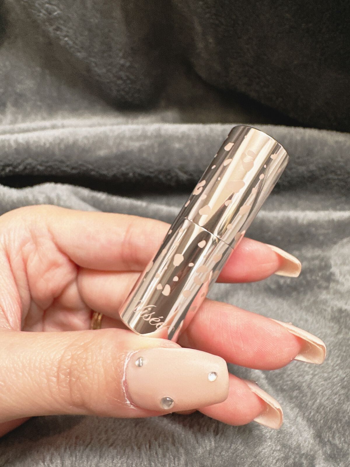 Visée　ミニバーム リップスティック　BE310

すっごく小さいLIPで、使い切りサイズが嬉しい😊

LDKで高評価だったので、買いに🏃

粘膜カラーだけど、あまり他の物と被らないベージュ🍊

クリーミーでベージュ感がありつつも