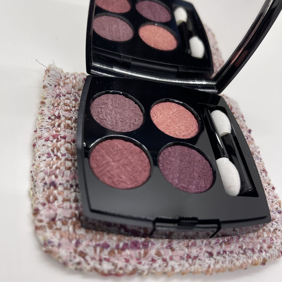 レ キャトル オンブル ツイード/CHANEL/アイシャドウパレットを使ったクチコミ（3枚目）